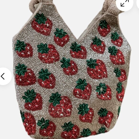 Strawberry Beaded Bag Handcrafted in Indoa Tik Tok Viral NWT - Picture 3 of 8